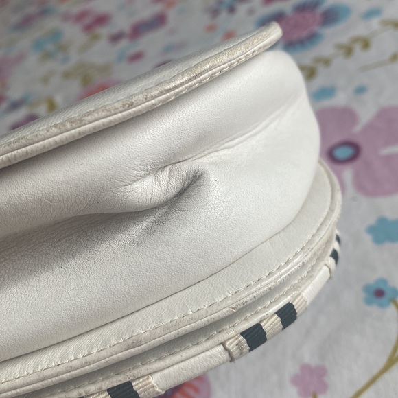 50% off..
VALENTINO GARAVANI saddle bag vintage - Picture 10 of 13